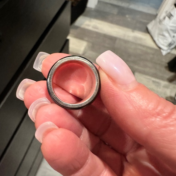 AUTHENTIC Tiffany & Co Black Enamel & Sterling Silver 1837 Ring Size 6 - Picture 4 of 5